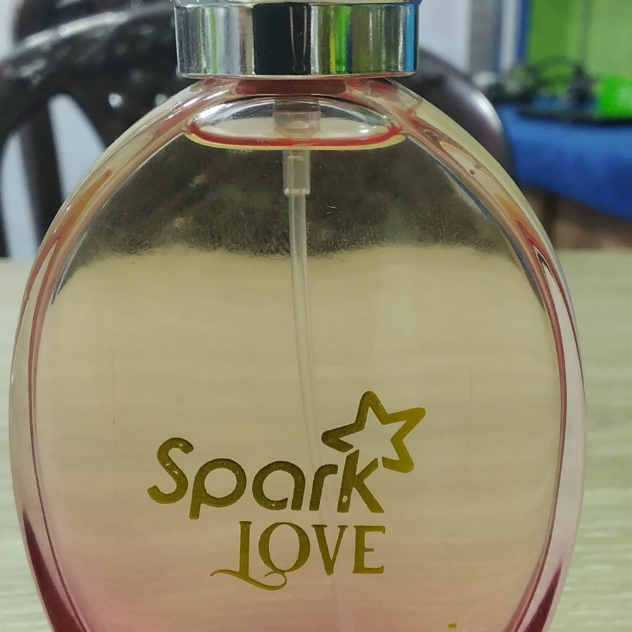 স্পার্ক লাভ পারফিউম