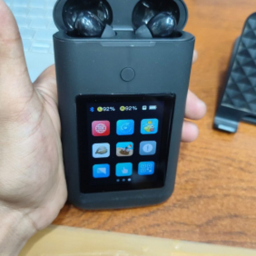 “3-in-1” function, Power Bank capability, and Touch Display.